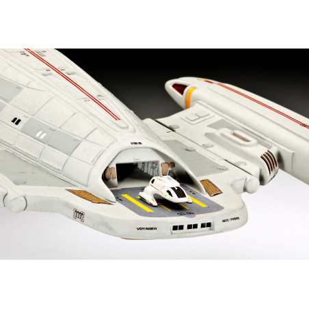 Revell - U.S.S. Voyager Revell - U.S.S. Voyager