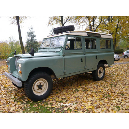 Revell - Land Rover Series III LWB station wagon