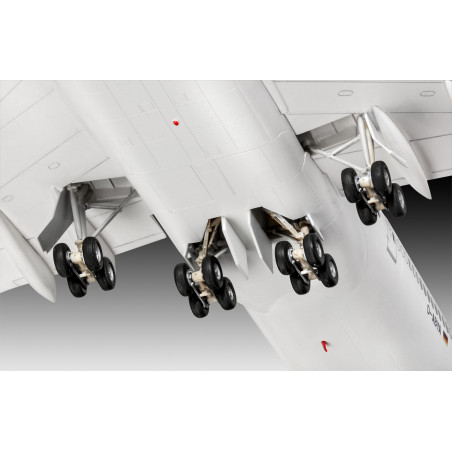 Revell - Boeing 747-8 Lufthansa - New Livery Revell - Boeing 747-8 Lufthansa - New Livery