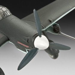 Revell - Junkers Ju 87 G/D Tank Buster Revell - Junkers Ju 87 G/D Tank Buster