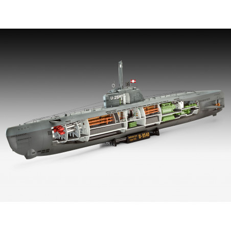 Revell - Deutsches U-Boot Typ XXI mit Interieur Revell - Deutsches U-Boot Typ XXI mit Interieur