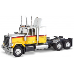 Revell - Chevy Bison Semi Truck