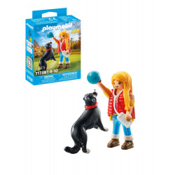 Frau mit Sennenhund