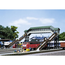 Faller - H0 - Überdachte Fußgängerbrücke