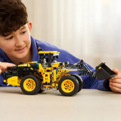 LEGO® Technic 42209 Volvo L120 Electric Radlader