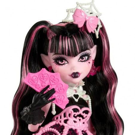 Monster High Scary Sweet Birthday Draculaura-Puppe im Partykleid mit Ballon und Geschenk