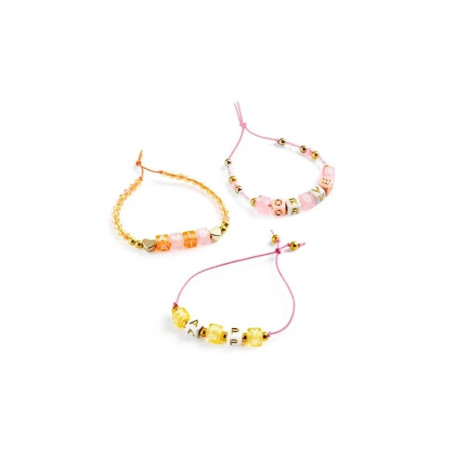 Schmuck basteln: Buchstaben Gold